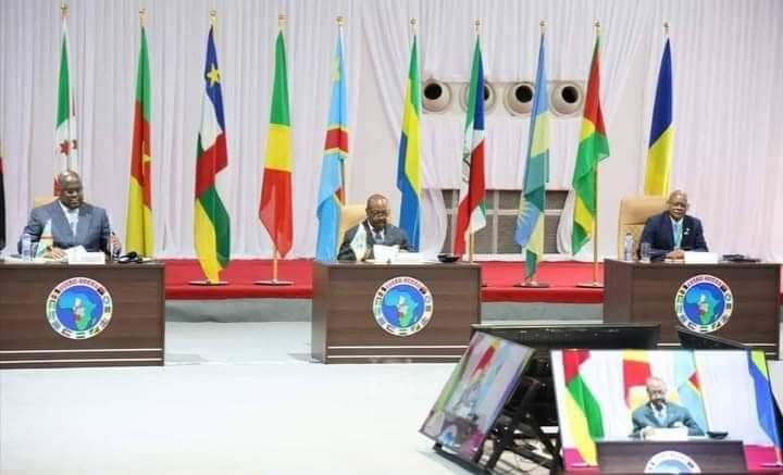 AboAllons's tweet photo. Le President de la République Gabonaise, Chef de l’Etat, Son Excellence @PresidentABO
prend officiellement la Présidence tournante de la 
@CEEAC_ECCAS succédant ainsi à son homologue
@FelixUdps
 
#ABOallonsy https://t.co/5U3k9N649l