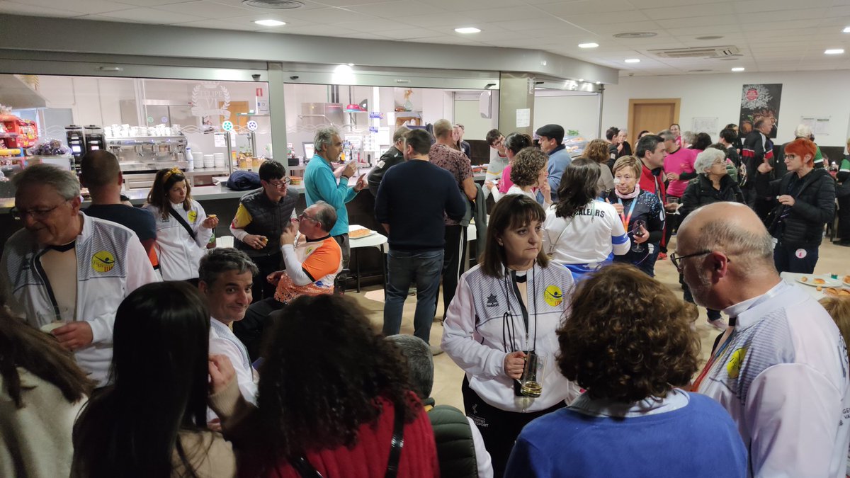#ArcoAdaptadoSsla23
#ArcoSaludSala23

Porque no todo es competición, anoche pudimos disfrutar de un cóctel con todos los participantes en el campeonato, y, esta mañana, 40 personas están disfrutando de una visita guiada para descubrir los muchos encantos de Lorca.

🥰 <a href="/AytoLorca/">Ayuntamiento Lorca</a>