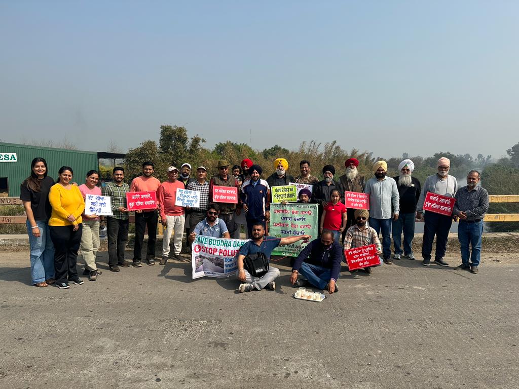 Lakhanpal1Cm's tweet photo. Environmentalists, young and old, continued with their sustained efforts to save Buddha Darya from Pollution during their 15 th Phase of Padyatra. #StopPollutingBuddhaDarya #SaveSatluj #FreedomFromPollution #FreedomFromCancer #SavePunjab https://t.co/yNj9Ggvu3w
