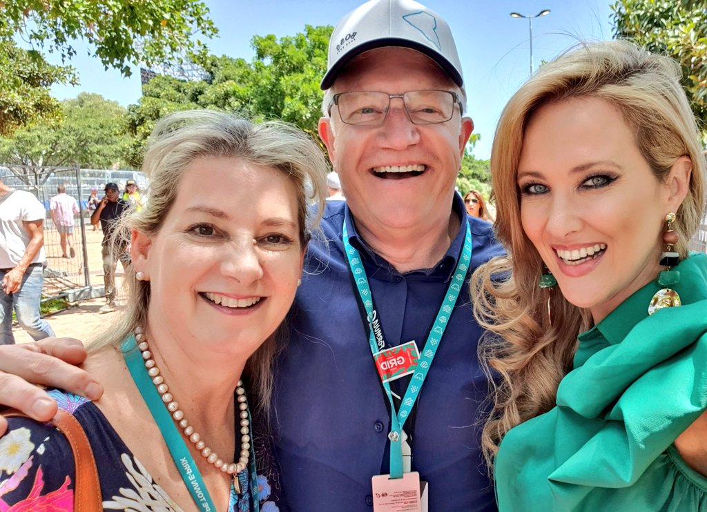 CATHERINE CONSTANTINIDES tweet media