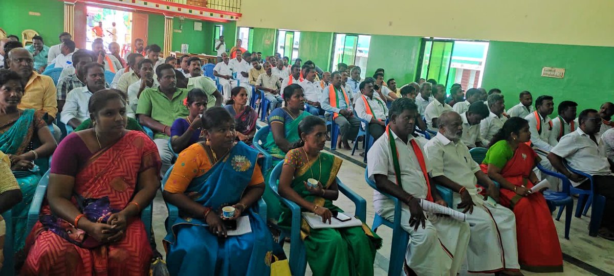 VATKBJP's tweet photo. விழுப்புரம் தெற்கு மாநில செயலாளர் மீனாட்சிநித்தியசுந்தர் மாவட்ட தலைவர் கலிவரதன் கலந்துகொண்டு மனதின்குரல் நிகழ்ச்சி மற்றும் கிராம புற நகர்புற ஆய்வு குழுவிற்கு பயிற்சி அளித்து திருக்கோவிலூர் தொகுதி சக்தி கேந்திர பொறுப்பாளர்கள் கூட்டம் மதியம் 2 மணிக்கு மேல் நடைபெற்றது. https://t.co/E7ZKGwVuqg