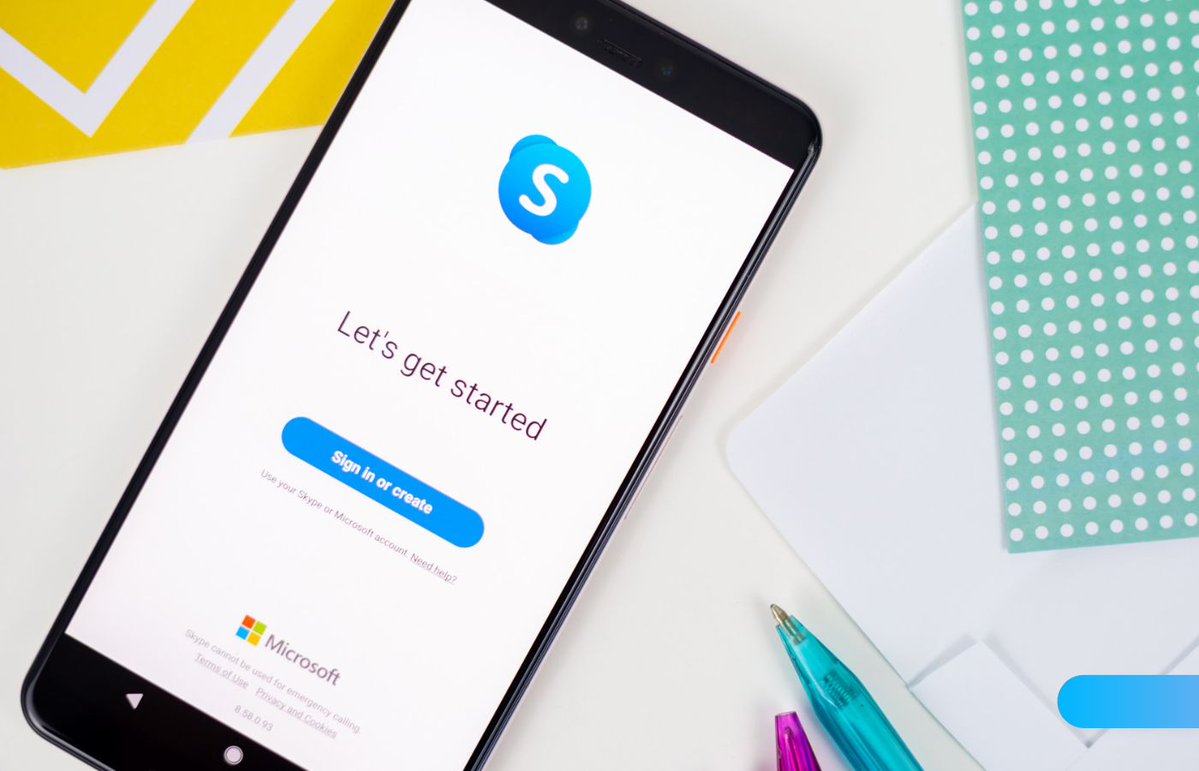 TechTalkGuy's tweet photo. Microsoft has integrated the AI-powered Bing with Skype. You can add Bing to any group on Skype and ask it to answer questions and provide information to the entire group. 

#skype #Microsoft #bing #AI #AIpowered #QA #techtalkguy https://t.co/t6KvHR3gtb