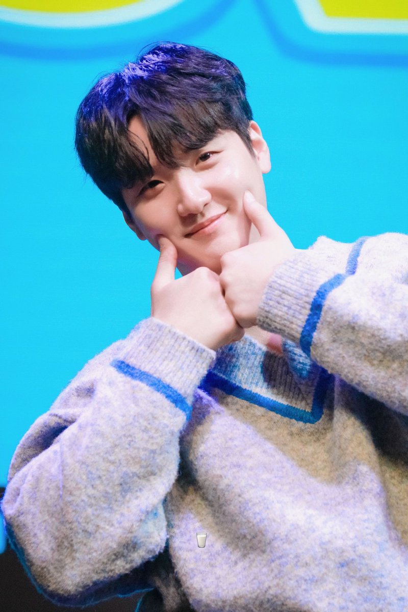 230226 곰돌이함부로찌르지마세용

#LUCY #루시 #신광일