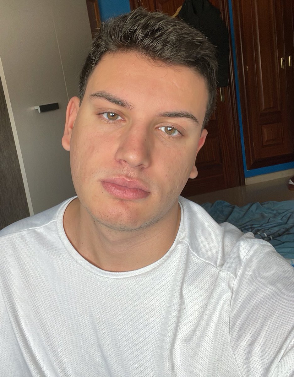 alvarolangarita's tweet image. ayer me corté el pelito jjj