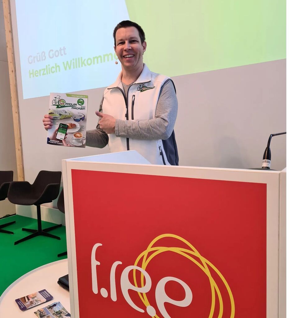 Gleich geht es los auf der Fahrradbühne auf der #free Messe #münchen #gpsradler instagr.am/p/CpHxZcgsJbz/