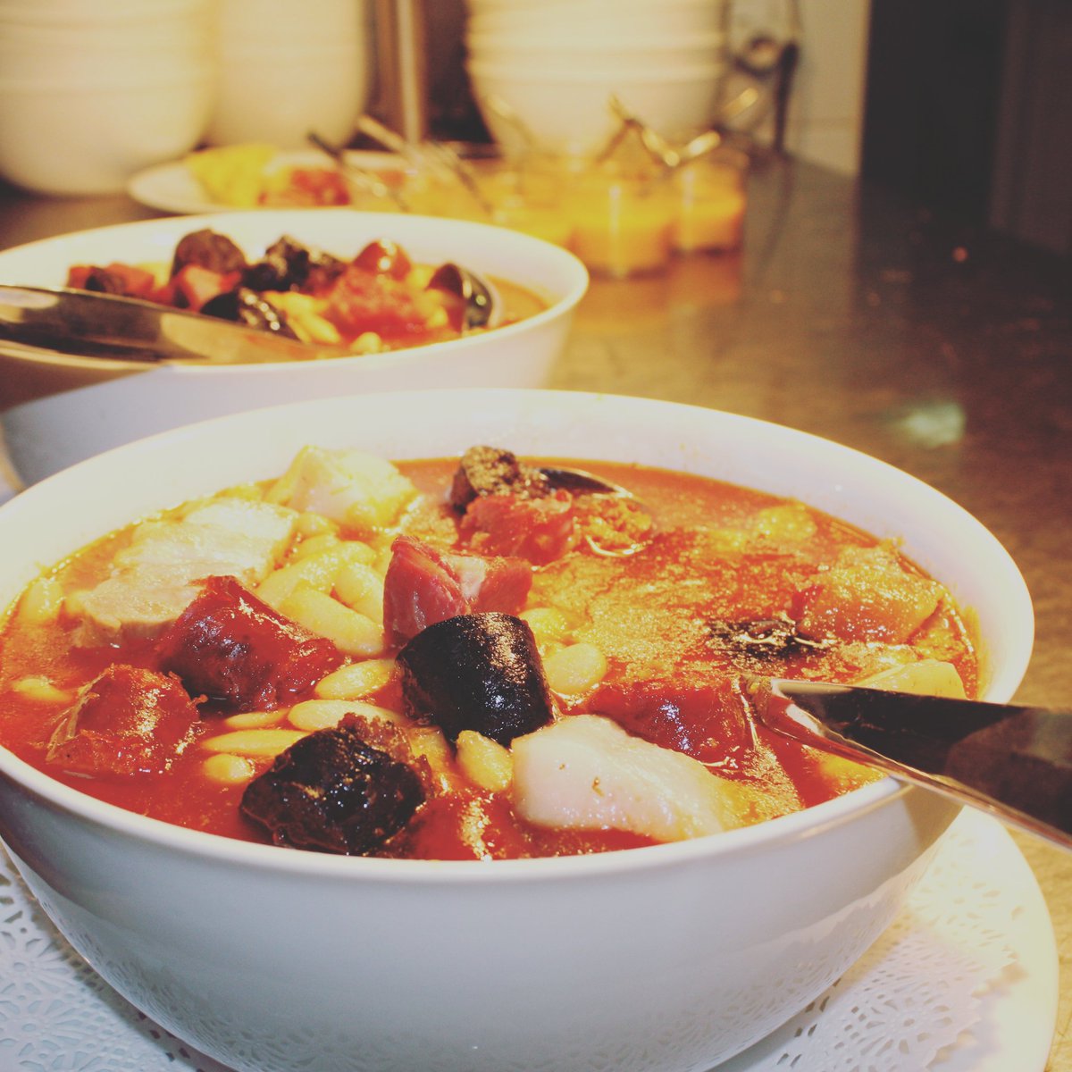 OleumRestaurant's tweet photo. ¿Qué hay mejor que un platito caliente para combatir este frío del puente de Andalucía?❄️❄️
⁣
Disfrútalo con nosotros en el centro de 𝗚𝗿𝗮𝗻𝗮𝗱𝗮.⁣
⁣
Y si lo prefieres también para llevar a casa con  𝕆𝕝𝕖𝕦𝕞 𝕖𝕟 ℂ𝕒𝕤𝕒.⁣
⏰ Horario del restaurante: 8:00 a 18:00 ⏰⁣ https://t.co/lV0auBEs9g