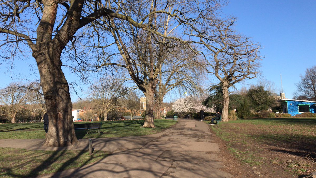 Apologies to everyone waiting for their results or volunteer thank you emails from this morning. We had a technical issue (nothing serious) so the results will be processed this afternoon. 
Thank you to everyone who joined us on a lovely morning. 🌞 
#loveparkrun