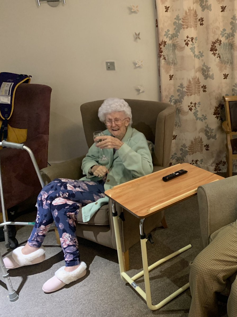 Watching the England v wales rugby game yesterday evening with a shandy and a wine or two 🏉 <a href="/DearneHallAH/">Dearne Hall Care Home</a> <a href="/EnglandRugby/">England Rugby</a> <a href="/WalesRugby/">WalesOnline Rugby</a>