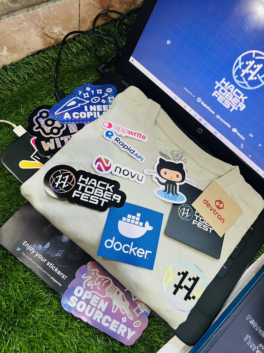 iamfahadashiq's tweet photo. Got my #Hacktoberfest Swags ❤️ https://t.co/dAtlBSdlAM
