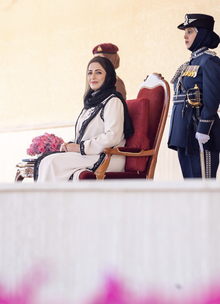 صور 📸 | من رعاية #السّيدةُ_الجليلةُ حرمُ جلالةِ السُّلطان المعظم /حفظها اللهُ ورعاها/ لـ احتفال شـرطة عُمان السُّلطانية بتخريج دفعة من #الشرطة_النسائية بأكاديميّة السُّلطان قابوس لعلوم الشرطة في ولاية #نزوى بمحافظة #الداخلية.