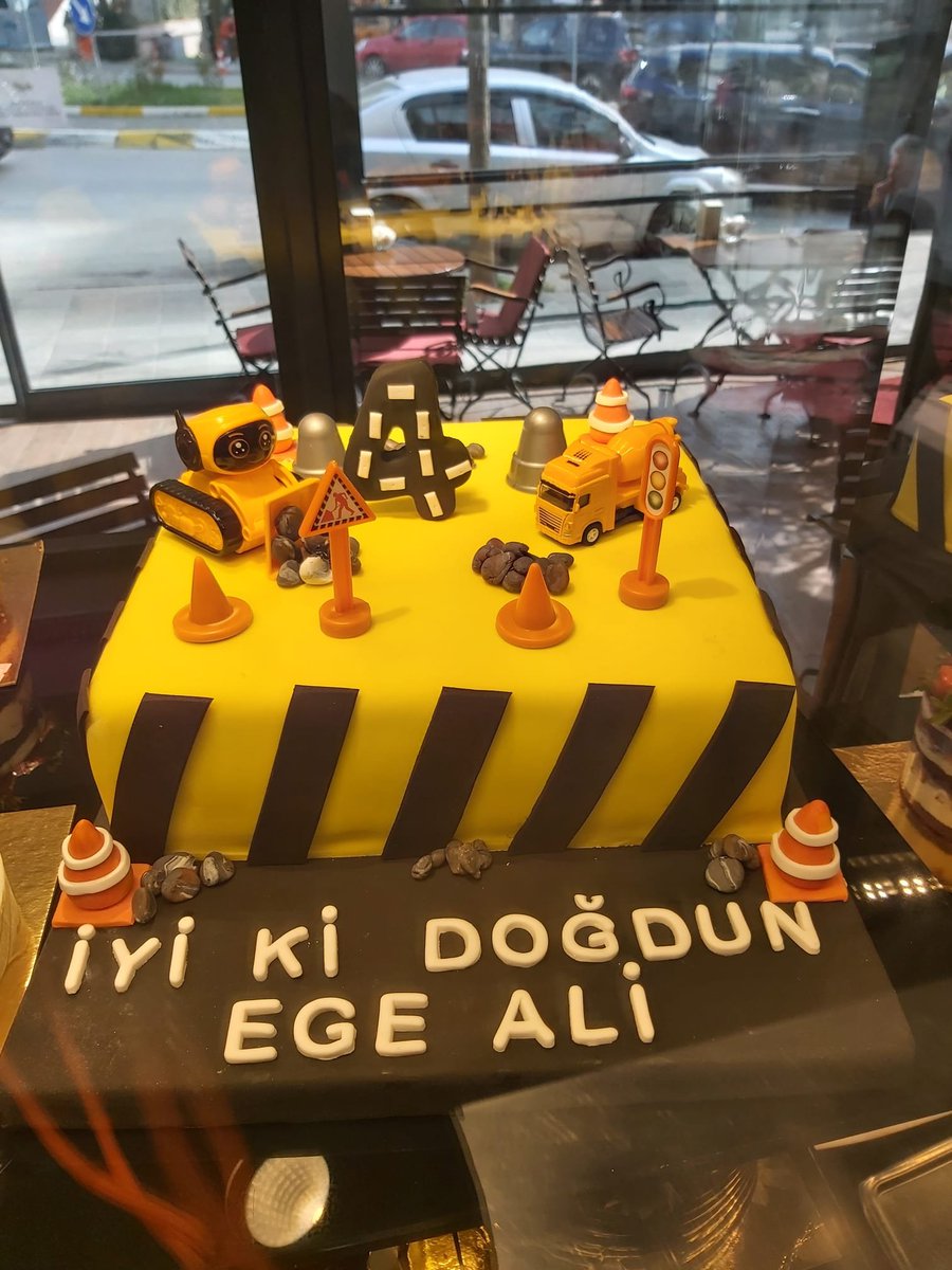 metealibaskaya's tweet photo. Bugün günlerden #notrade #nowork #yesfamily day! :) https://t.co/PVdJV9aWfh