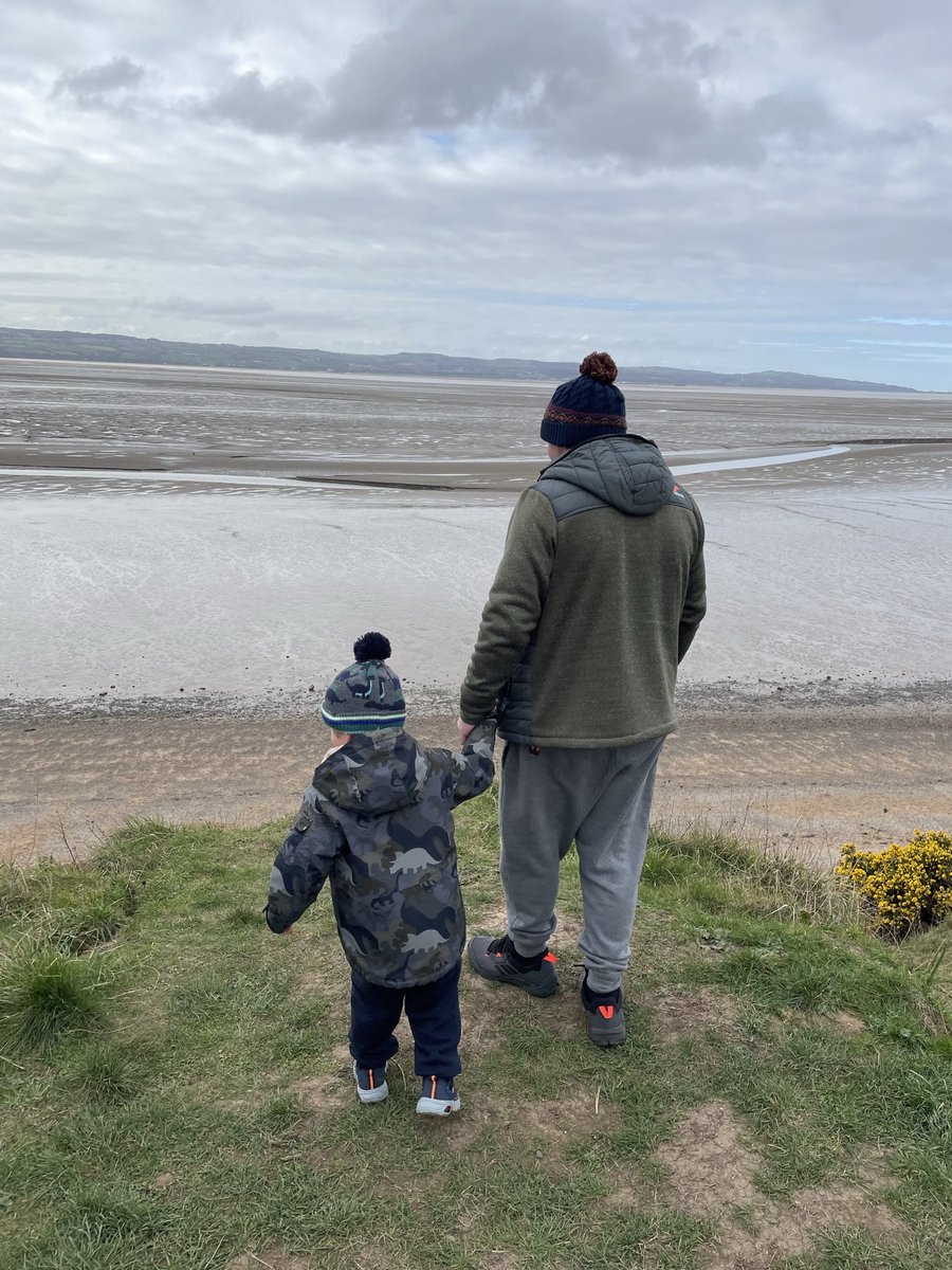 rhiannon_rachel's tweet photo. Brilliant Sunday morning walk around Thurstaston with Ian the boys 😍 #wirralway https://t.co/0KpXnS1mMB