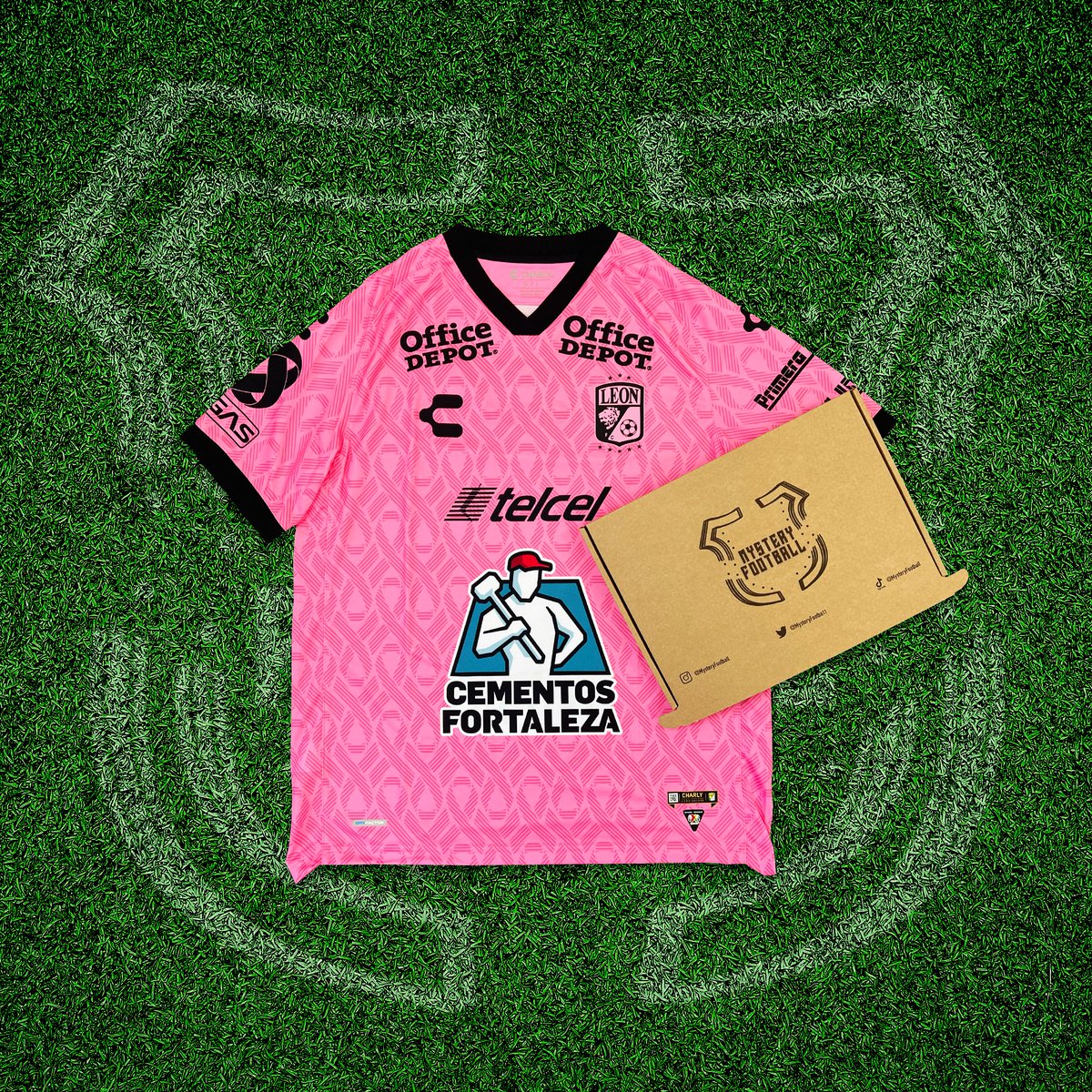 mysteryfootball's tweet image. If Marcus Rashford or Callum Wilson score today, we will give away a Mystery Football shirt to one lucky follower! 🏆 

To enter: 
1️⃣ RT this tweet
🤝 Follow us

Good luck! 🤞🏻