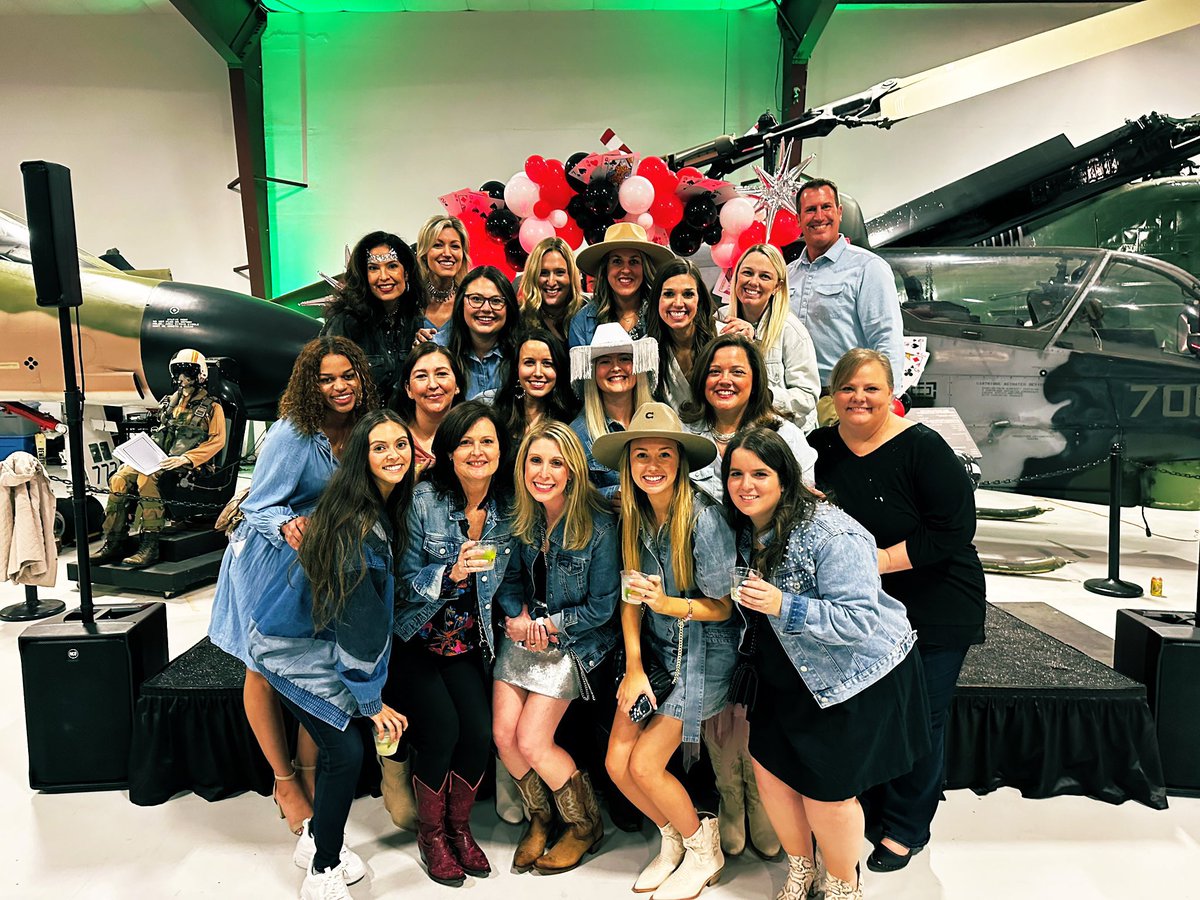 Lindsey Kauitzsch tweet media