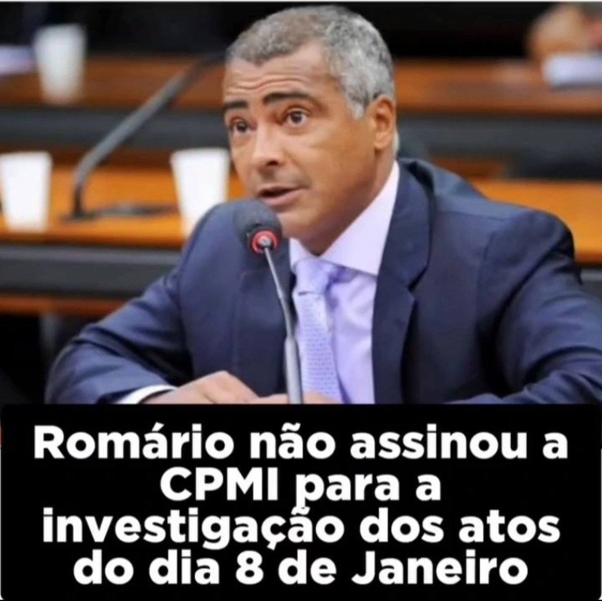 LuannaGuimarae8's tweet photo. Alguém aí tá admirando ? @RomarioOnze  vc é umas das vergonhas do Brasil . Já morreu como política . https://t.co/03Zh4YumZr
