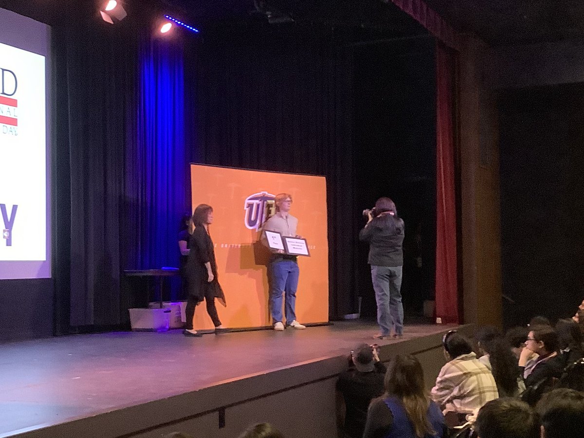 Catherine Tabor tweet media