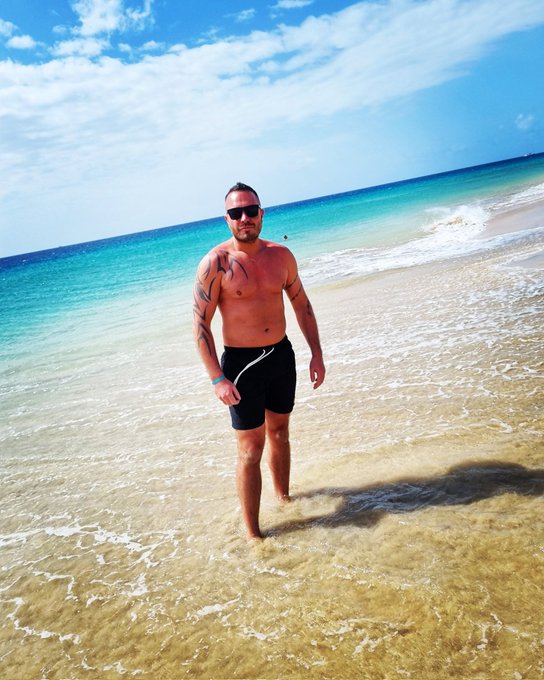 😎✌🏼Am Strand!  #beach #strand #winterholiday #winterurlaub #fuerteventura #jandia #canarias #kanarischeinseln<a href="/tag/beach"class="tags">#beach</a><a href="/tag/strand"class="tags">#strand</a><a href="/tag/winterholiday"class="tags">#winterholiday</a><a href="/tag/winterurlaub"class="tags">#winterurlaub</a><a href="/tag/sunnyday"class="tags"><span>#sunnyday</span></a><a href="/tag/beachbody"class="tags"><span>#beachbody</span></a><a href="/tag/beachlife"class="tags"><span>#beachlife</span></a><a href="/tag/fuerteventura"class="tags"><span>#fuerteventura</span></a>