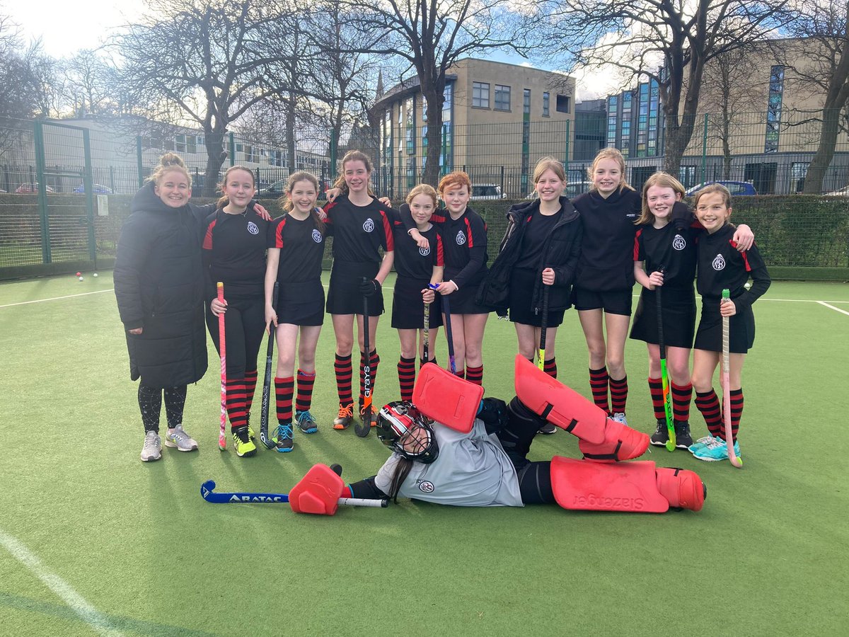 northberwickpe's tweet photo. 🏑 Hockey Result 🏑

Superb effort by our S1 girls who made it to the plate final of the East District Tournament, losing 2-1 to @stgeorges_sport 🏆.

Thanks to @EdAcadSport for hosting the tournament. Well done to all involved!! 🤩

#NBHS #ScottishHockey #Hockey #Sport https://t.co/vTwDildgsn