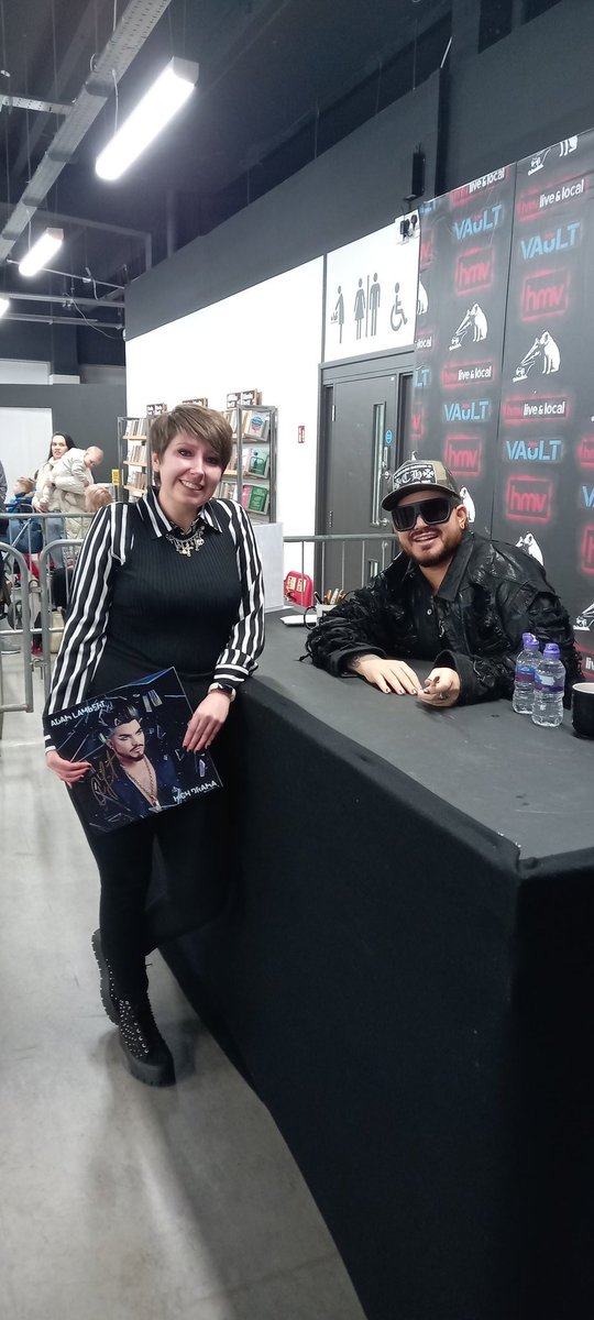 SepiaRosebud's tweet photo. I started crying while talking to him, he held my hand, goodbye https://t.co/P6JQgYnTAH