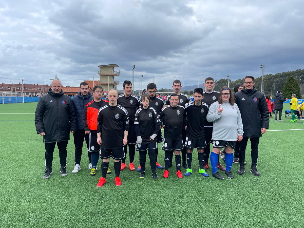 asturfutbol's tweet photo. Más equipos de nuestra Liga+

#Dedis-ReyAurelio+MareaRojiblancaDruzkhiva @CDMontevil_ @RealOviedo y @Urracacf_Posada 'B'

#liga+ #genuines #somosasturfutbol https://t.co/iXQO9Jk9MI