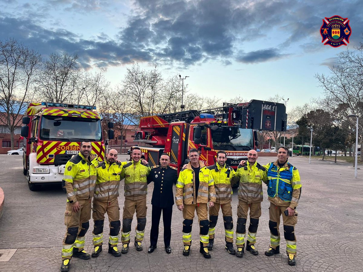 Felicitamos  <a href="/Matoro159/">BOMBERO</a> <a href="/PCivil_Alcorcon/">Protección Civil de Alcorcón</a> por su increíble labor en el voluntariado para #Ucrania #Turquía #Siria y <a href="/sergioddiego201/">sergiodediego201</a>    por su entrega personal con <a href="/bomberosunidos/">Bomberos Unidos BUSF</a> ayudando en  #Turquía, compañeros que han recibido un merecido reconocimiento por el <a href="/AytoAlcorcon/">Ayuntamiento de Alcorcón</a>