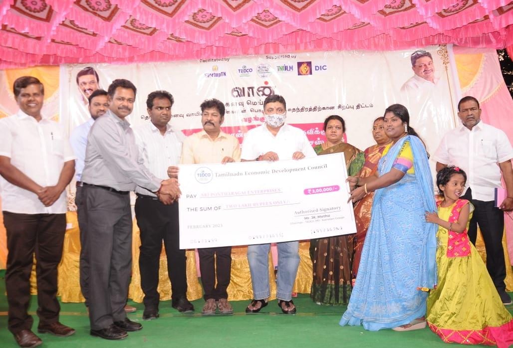 Today, I launched VAAN, a pilot project in my constituency, to promote inclusive mass entrepreneurship among women of BPL households. We aim to break traditional barriers with this scheme that nurtures women's potential; educates, supports &amp; connects them to the formal economy