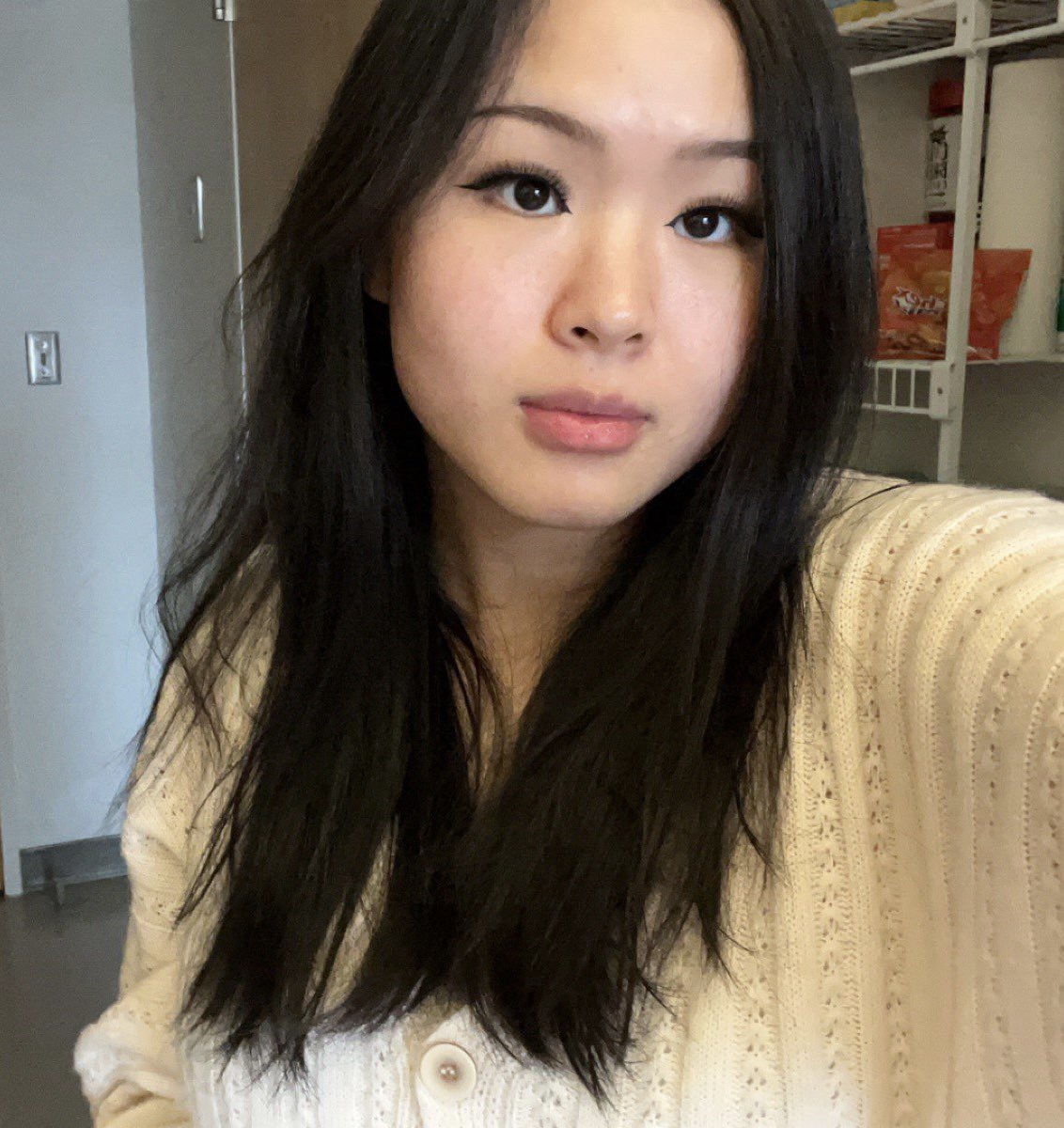 CHALLY FOR THE FIRST TIME EVER !!! I know it's still early in the season and lp gains just got buffed but I'm still super proud of myself ! this has been a huge goal for me since I was diamond 😂and we finally did it team !!! get the duckies 🦆🦆🦆