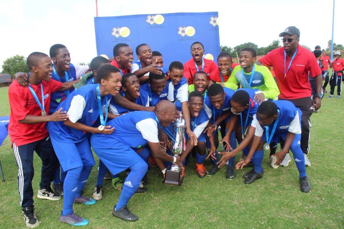 SafaGauteng's tweet photo. SCHOOL OF EXCELLENCE UNDER 19 CHAMPIONS

🏆🏆🏆

⚽️

#gdlfinals
#safagauteng
#HomeOfChampions
#idiskiwayawaya https://t.co/AXZAPZ4V6W