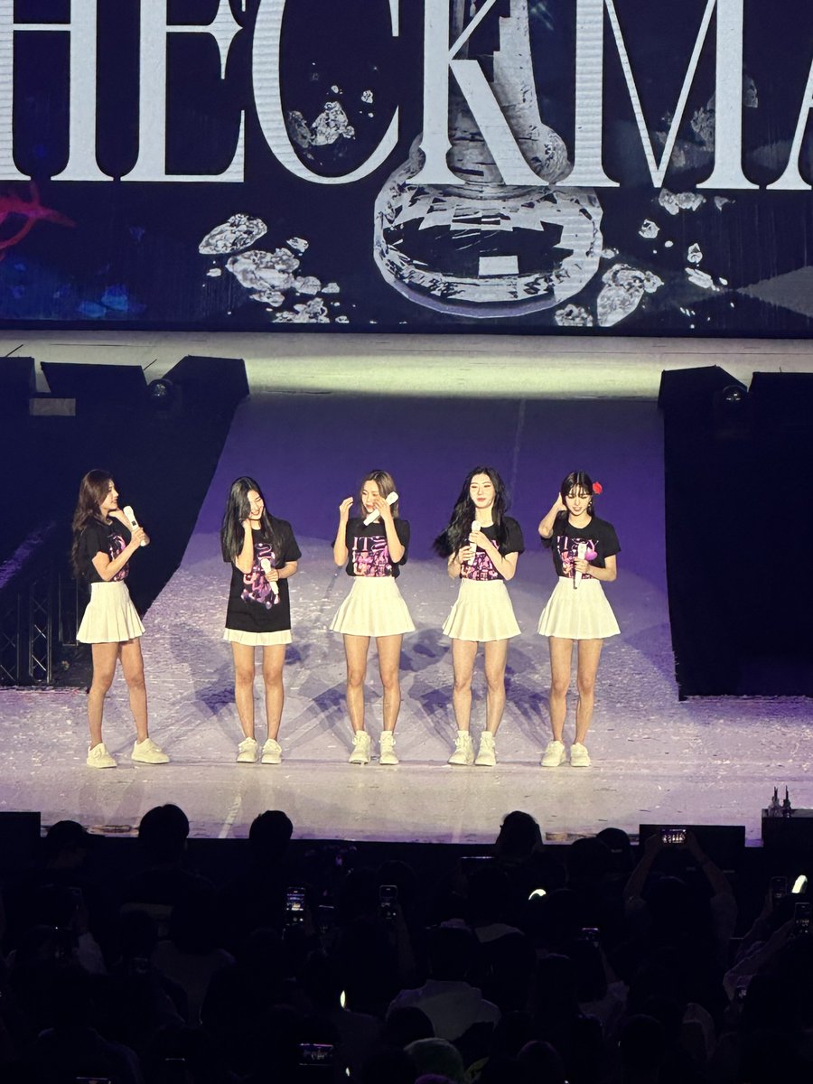 Sindy6423's tweet photo. 2923/2/26
ITZY  WORLD TOUR <CHECKMATE> in #TAIPEI

#ITZY #MIDZY #YUNA #YEJI
#RYUJIN
#CHAERYEONG
#LIA
@ITZYofficial
#ITZY_WORLD_TOUR https://t.co/kfBaAfLGIA