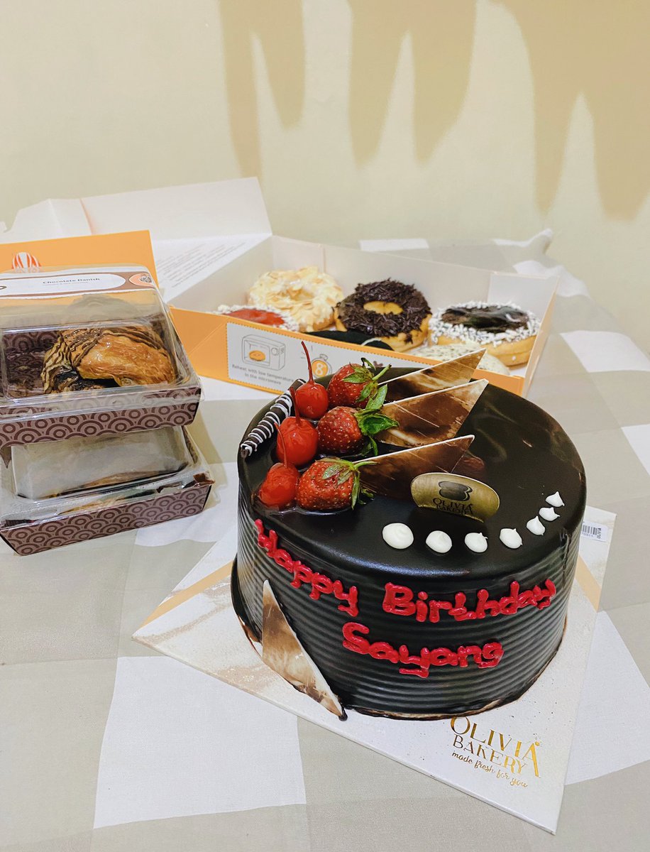 Putridema_'s tweet photo. Happy birthday suamiku😋❤️ https://t.co/j1dHpHw0Ch
