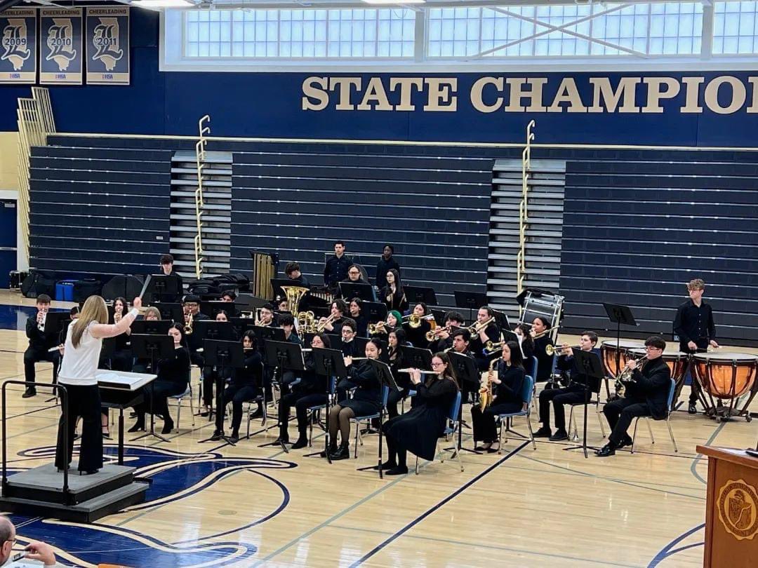 MusicReavis's tweet photo. Congrats to all of our bands on wonderful performances yesterday at the Midwest Music Festival at Lemont High School!
#lemontHEARDtheherd https://t.co/7BHIL5k9tI