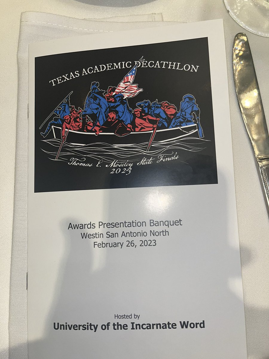 mr_rwinter's tweet photo. Awards banquet for #TXAcDecState and @IrvingHigh representing right up front! @IrvingISD @MrHdzIrving @AcadecTx https://t.co/OQuk16WYLW