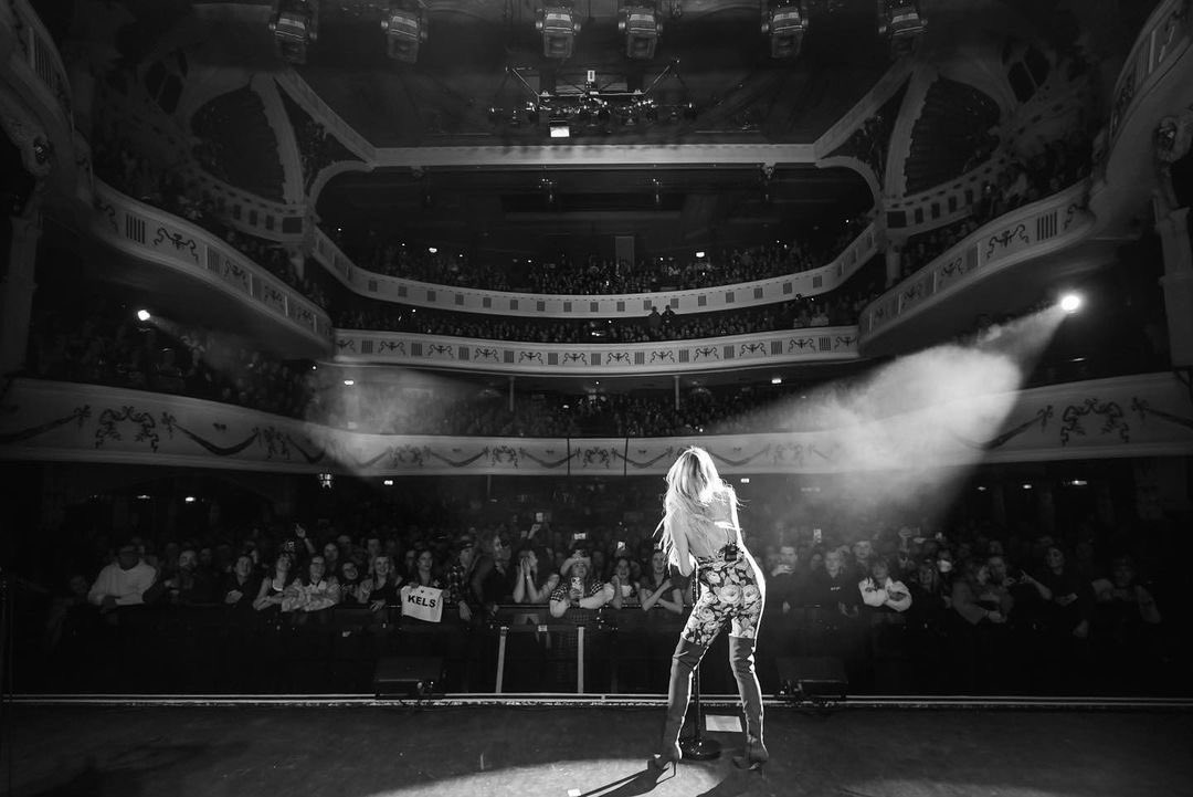 Kelsea Ballerini tweet media