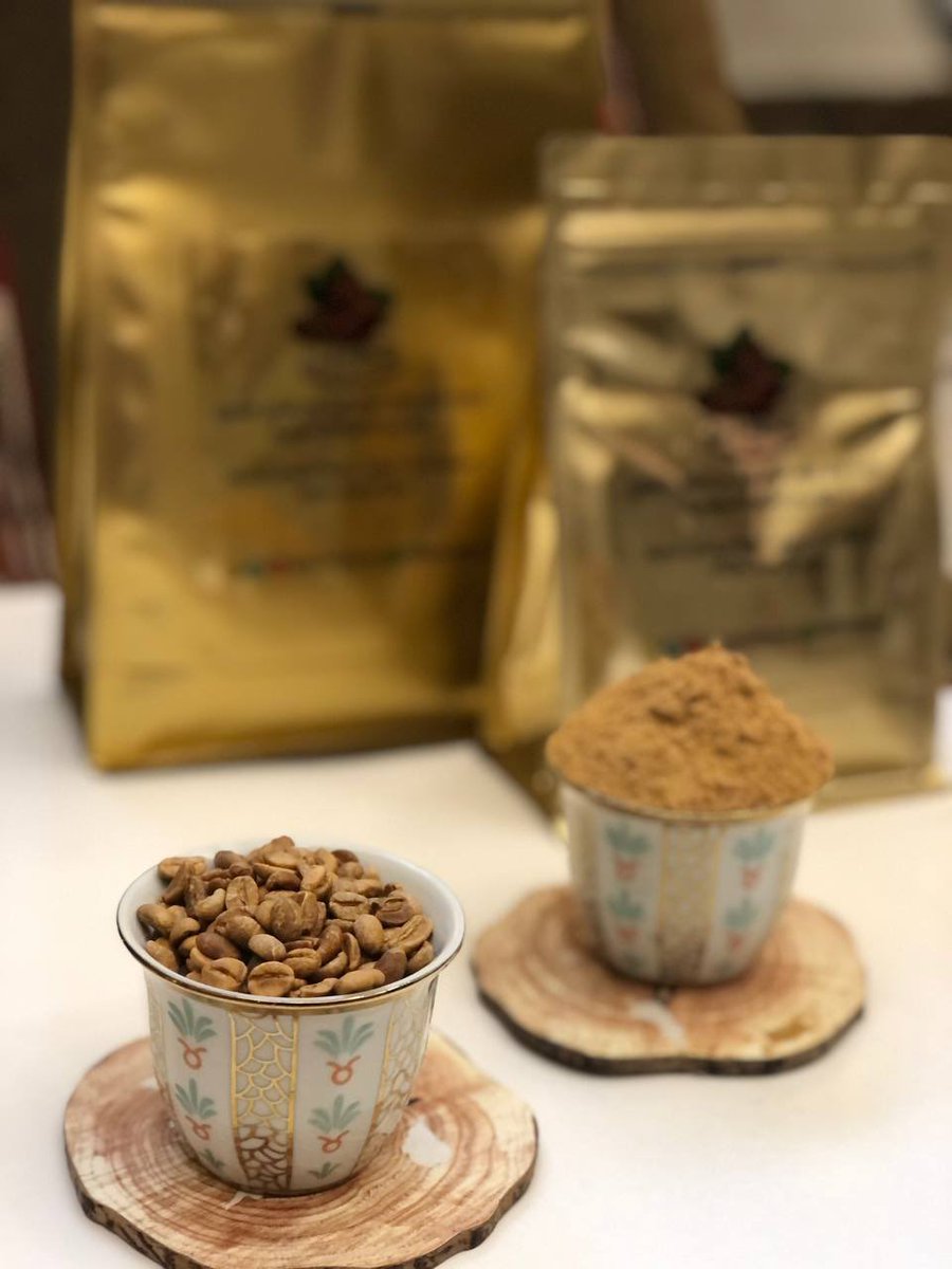 Buncoffeesa's tweet photo. سعودية هاوية صنع القهوة السعودية أقوم بتنظيفها  وحمسها باللون الأشقر ثم طحنها أخترت لكم أجود انواع البن الهرري الدرجه الأولى والزعفران السوبر نقيل وخلطه خاصه مميزه بدون مواد حافظه #الهلال_الدحيل https://t.co/yKkUjxNLJ4