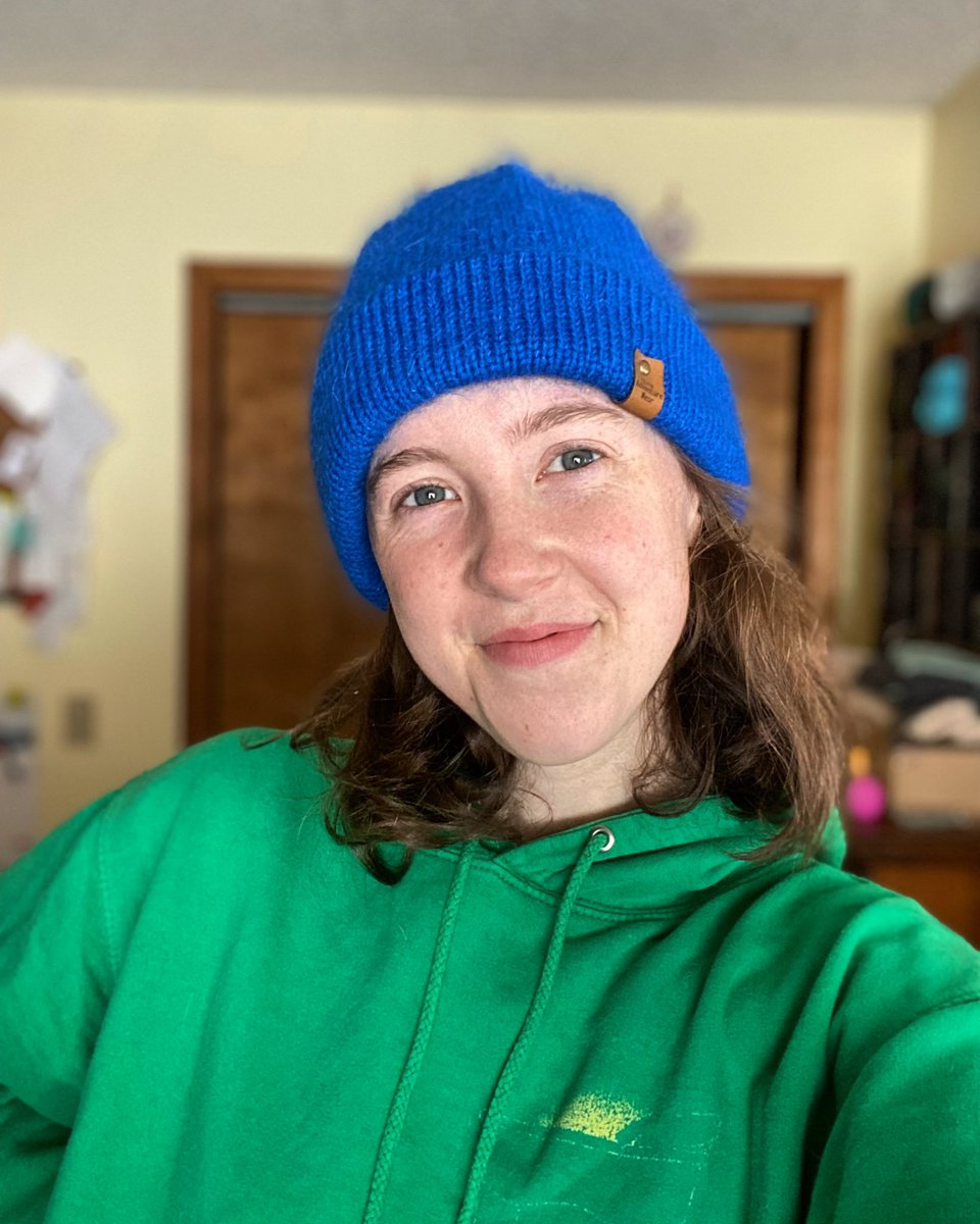 gotstoke's tweet photo. Tried new knitting things and made this hat that’s up for sale on my knitwear Instagram page, @ giraadventurewear. I would personally wear this hat while adventuring in a city, because all adventures need warm hats. Almost always wearing my feelings box sweatshirt ❤️ https://t.co/bvWz5BYQKa