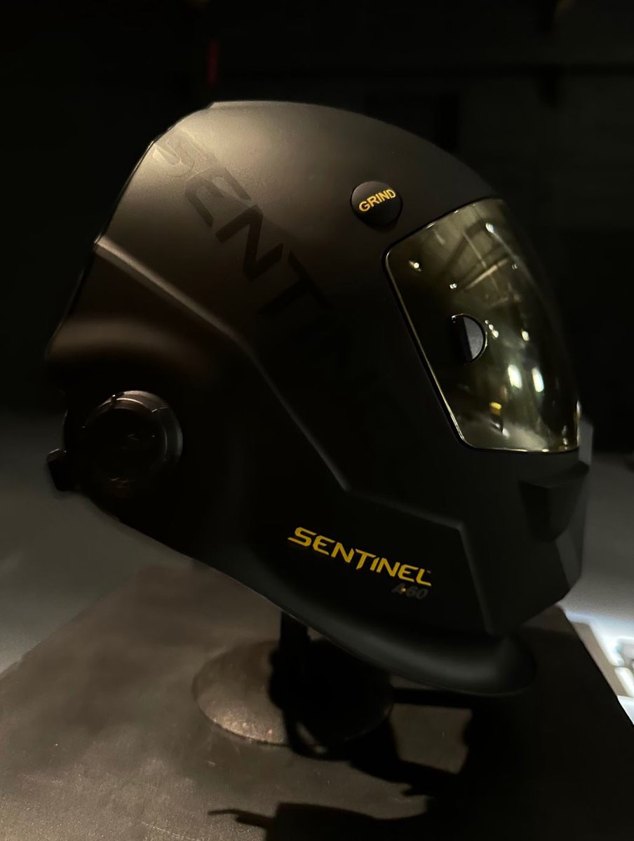 ESABGlobal's tweet photo. The signature shell design of Sentinel, fully-adjustable Halo™ headgear, & external grind mode button complete the most comfortable, highest performance helmet ESAB has ever produced: The Sentinel A60.
Learn more about its features: https://t.co/ZAL7EeToyH #SentinelSunday https://t.co/AFm5BwBpwL