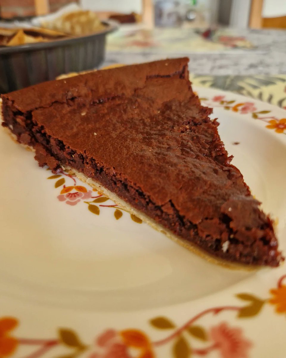 sniprie's tweet photo. 🥧 #Pâtisserievégétale 🥧
🍫🌰 Tarte choco-noisette #vegan 🌰🍫
Librement inspirée de la recette de 750green
(J'ai remplacé la poudre d'amande par de la #noisette et j'en ai mis beaucoup plus 😋🤫)
#govegan #tartechocolat #veganlifestyle #cooking #vegancook #veganbakery https://t.co/ylCH9RWVGk