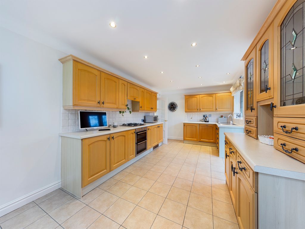 EweMoveFormby's tweet photo. This large two-bed, detached bungalow has just come onto the market in #Formby! It has been cleverly modified to create spacious living accommodation on one level and is located in a very sought-after spot.😀

Contact us 24/7 to arrange a viewing. 

https://t.co/qamm8wBIbG https://t.co/3V35B5J0Wp