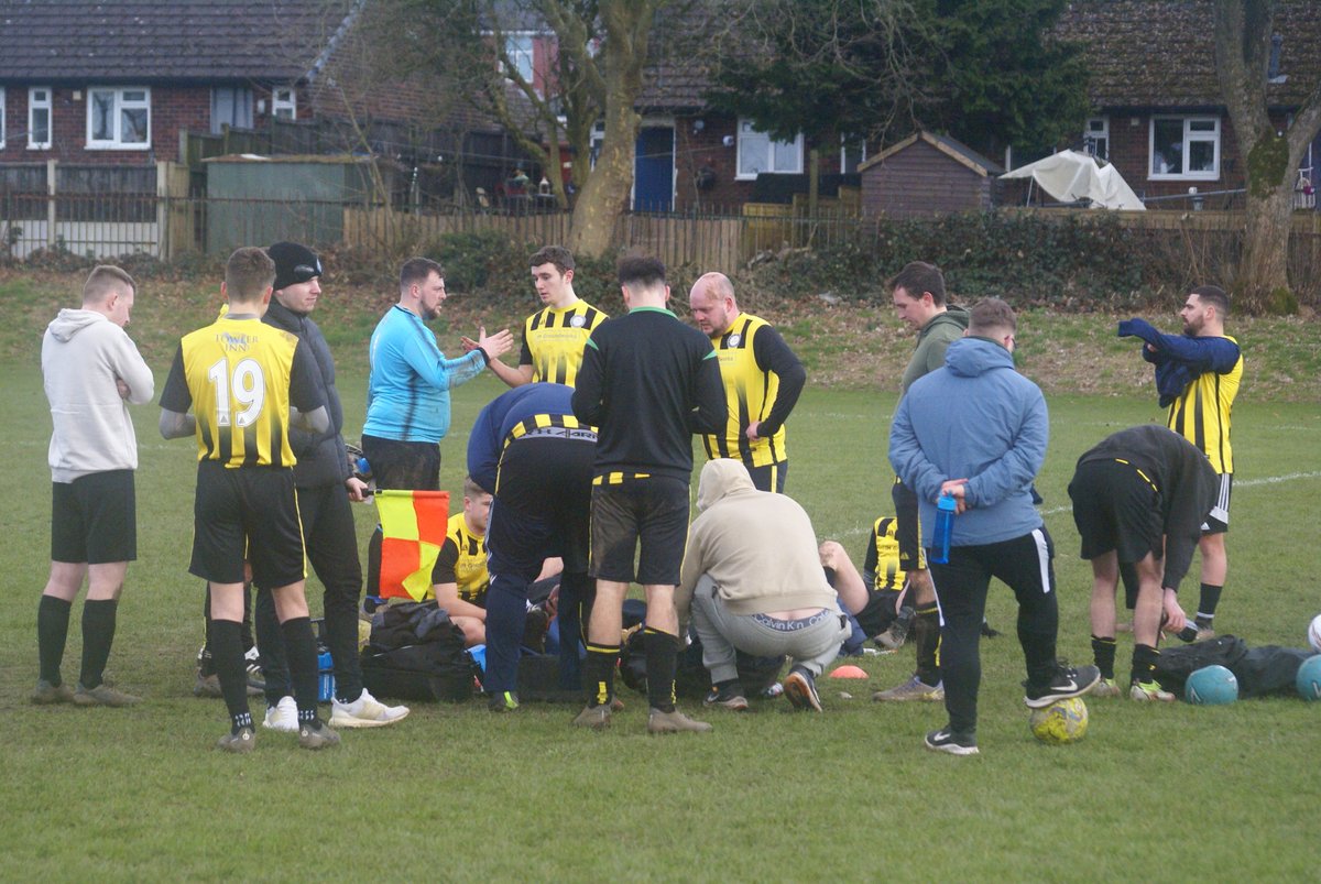 CalsSportsPhoto's tweet photo. 80+ photos from todays game @BuryPumasAFC vs @Theoxfordfc1 

View all the photos below via the link
https://t.co/3gCEkoRSUu https://t.co/fNDEcdCyhY