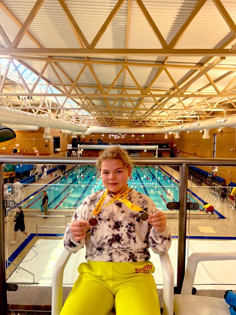 2 days of competition done! Tired winner! 🥉🥉🥈@westnorfolkswim @HowardJuniorSch