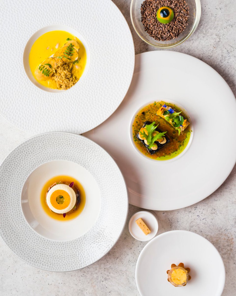 DaTerra_London's tweet photo. Some highlights from @northcoteuk's Obsession 23 event a few weeks back.
-
📸 @bacononthebeech
.
.
.
@michelinguide @rafacagali #rafaelcagali #2MICHELINStars #michelinlondon #finedining #atthepass #cheflife #eastlondonrestaurant #townhallhotel #chefsofinstagram #finedininglove https://t.co/FxrmnSeEPC