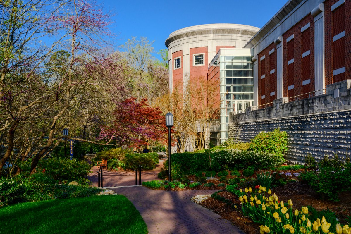 The @UNCGSoM has been recognized as one of the best schools for online learning at the master’s level by OnlineMastersDegrees.org. Offered both in-person and online, the online program is designed for teachers. Learn more: vpa.uncg.edu/2023/02/17/unc… #UNCGWay @UNCGarts