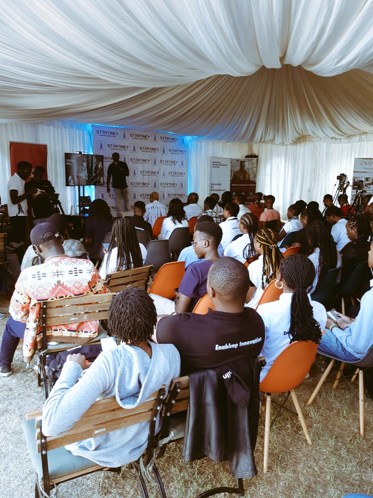 ItsCliveNewton's tweet photo. Insightful conversations
@startinev
@AfricaTalking
#startupweekendnairobi
#Iamachangemaker https://t.co/LFx7ceTFBS
