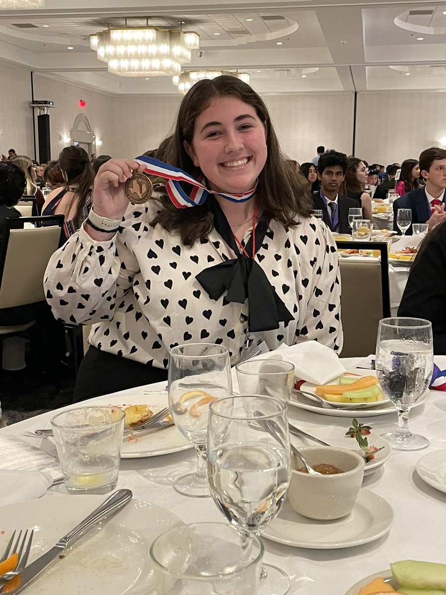 Caitlin Peters tweet media