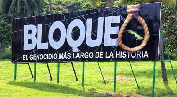 LisnarOchoa's tweet photo. Desde #HolguinSi decimos #PuentesSíBloqueoNo. Basta ya señor yanqui.
#MejorSinBloqueo https://t.co/S5pt0JTYTq