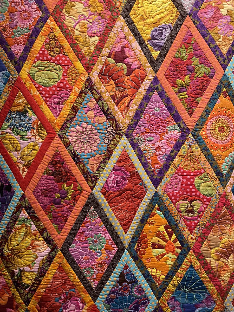 Made a visit to this amazing Exhibition yesterday in London ❤️ Kaffe Fassett’s work in Colour #fashionandtextilemuseum