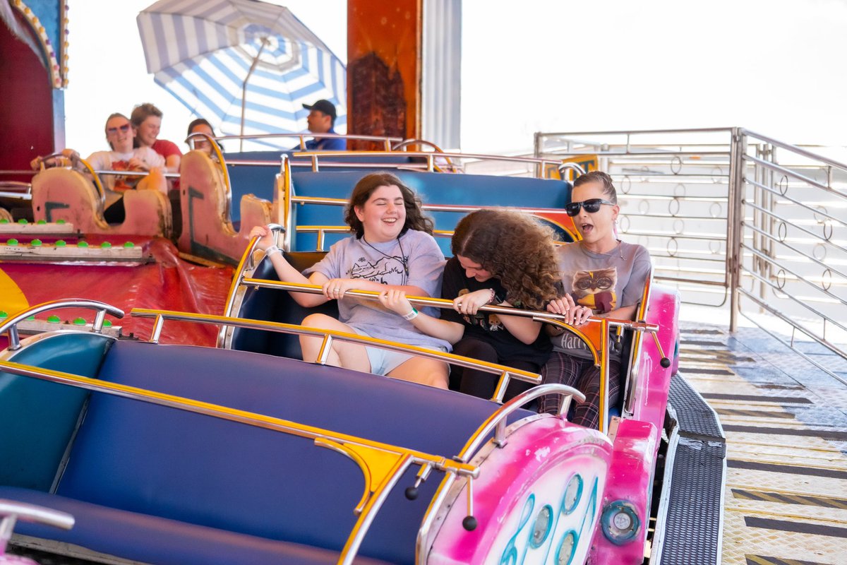 Hockeyman55's tweet photo. They sure are fun but think my days are numbered riding the spinning rides 🤣🤣🤣 @slcfair @stratesshows  #stluciecountyfair #slcfair #stratesshows https://t.co/hmSvlA4lLI