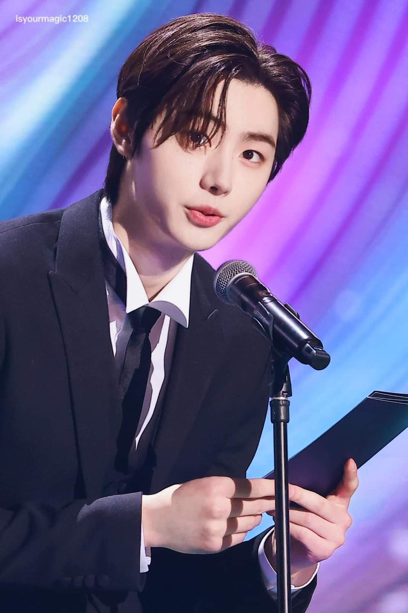 L7Hoon's tweet photo. Happy 10000 days wth Park Sunghoon
U r the one who makes me feel happy.I can overcome every trouble wth ur smile.I luv u bae🤍
#얼음왕자와함께한천일
#D1000WithSUNGHOON
#SUNGHOON #ENHYPEN https://t.co/AxwNN7feNp