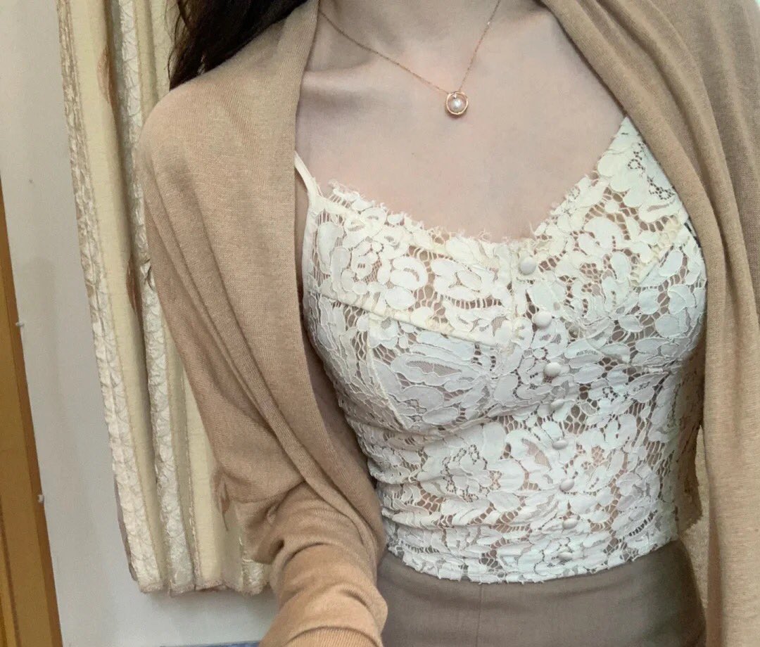 SafiatulH's tweet photo. Who will you think of when you are alone?  
🙈🙈。#东莞 https://t.co/DhPujxopxS