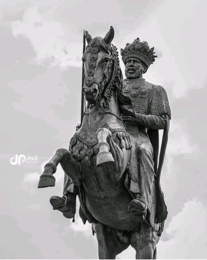 SaronSaricho's tweet photo. "ማን በነገረው ለጣልያን ደርሶ 
ምኒልክ መጣ ረመጥ ለብሶ"✍🇪🇹 https://t.co/WzrKiUa0Bh